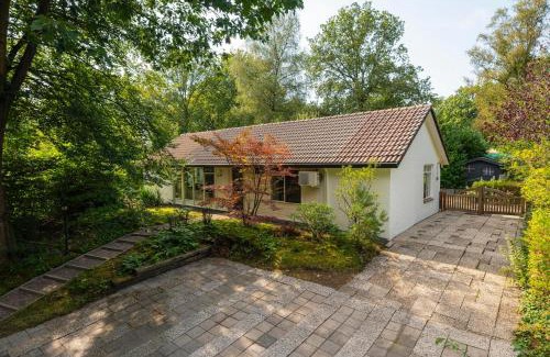 Lieren Villa | Luxe 12-persoons Groepsvilla – Gelijkvloers met Tuin & Loungeset