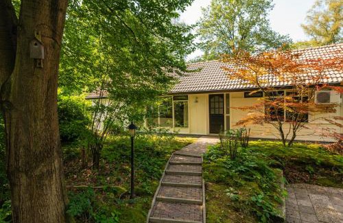Lieren Villa | Luxe 12-persoons Groepsvilla – Gelijkvloers met Tuin & Loungeset