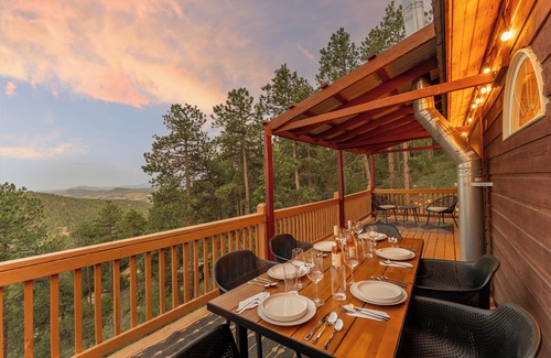 Bailey House | Luxe 4BR Mountain Getaway Stunning Views Hot Tub Theater & Games- Pet Friendly