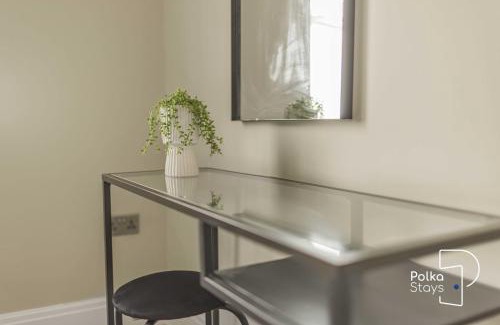 South Shore Apartment | Luxe Ami Ek South Shore GF Apartment by PolkaStays