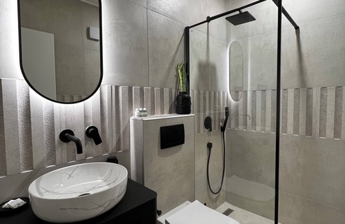 Krizna luka Bed & Breakfast | Luxe BnB with Private Jacuzzi + Breakfast included