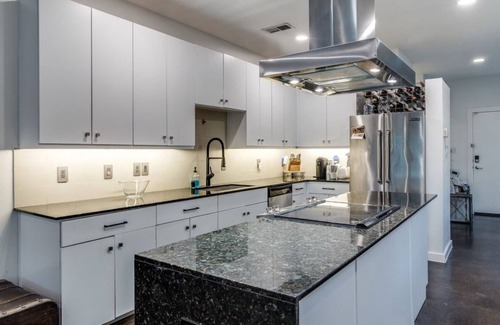 Cityplace House | Luxe Dallas Duplex Business & Downtown Ready