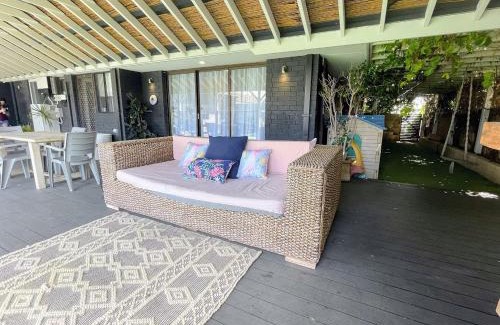Tarcoola Beach Villa | Luxe Family Retreat! Pool, Sauna, Playground, Netflix, Disney Plus