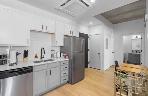 Charlotte Apartment | Luxe King 2BR Suite in South End Charlotte!