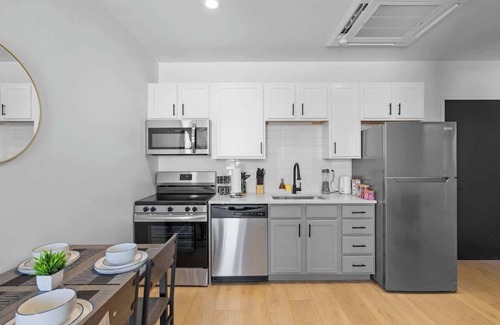 Charlotte Apartment | Luxe King 2BR Suite in South End Charlotte!