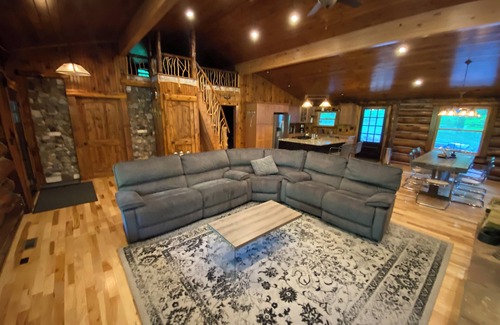 North Creek Cabin | Luxe Logs - your perfect Adirondack Getaway!