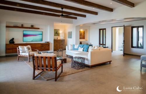Buzzards Villa | Luxe Oceanview Villa with Pool Hot Tub BBQ and Fire Pit