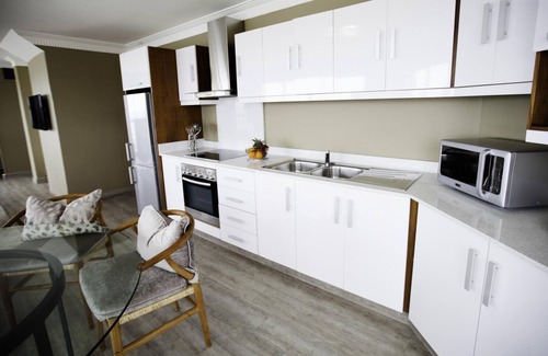 North Beach Apartment | Luxe Penthouse | Private Spa | Jacuzzi | Balcony