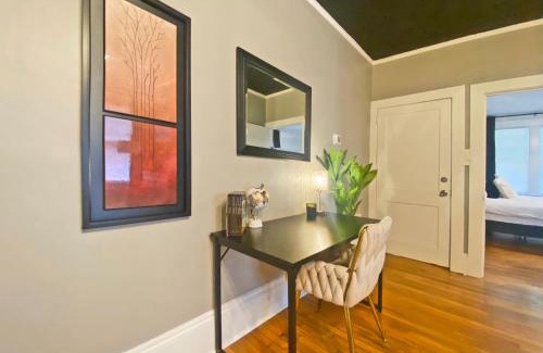 Southwest Raleigh Apartment | Luxe retreat in downtown Raleigh