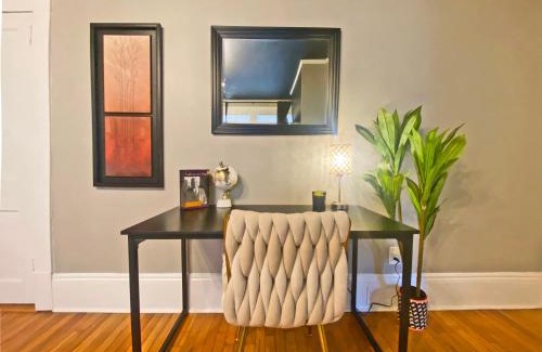 Southwest Raleigh Apartment | Luxe retreat in downtown Raleigh