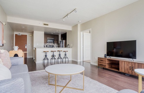 Rincon Hill Apartment | Luxe Rincon Hill 1BR w/Gym & Lounge, walk to Embarcadero, by Blueground