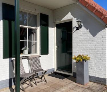 Heel House | Luxe villa aan het meer