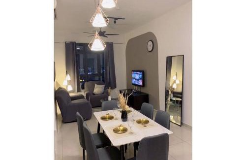 Kampung Bukit Dukong Apartment | luxirious 2BR suite in cheras