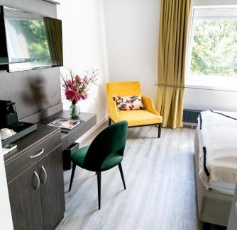 Karben Hotel | Luxstay Karben - Self-Check-In
