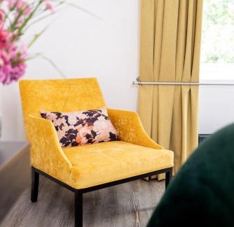 Karben Hotel | Luxstay Karben - Self-Check-In