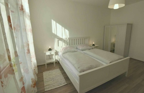 Rath Apartment | Luxuriöse Messe- und Ferienwohnung