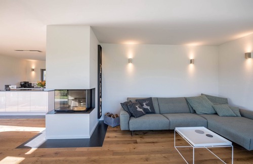 Gstadt House | Luxurious design holiday home with mountain view, fireplace and garden