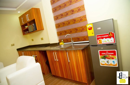 Kumasi Apartment | Luxurious 1 BR executive apt in kumasi. Free Breakfast, high speed internet!