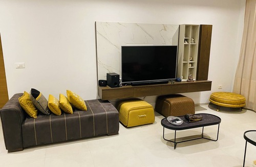 Sousse - Monastir Apartment | Luxurious 2 Bedroom Apartment 10 min from the Beach in the heart of Sousse 🇹🇳