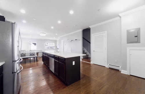 Clason Point House | Luxurious 3 bedroom water front property
