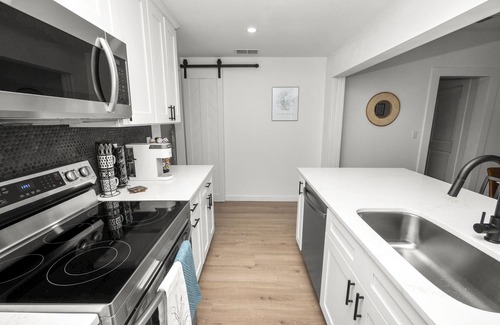 Dixieland House | Luxurious 3BR Downtown Lakeland