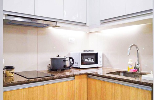 Tambo Apartment | Luxurious 3BR with Sunset, Pool View across Okada Manila II 12pax