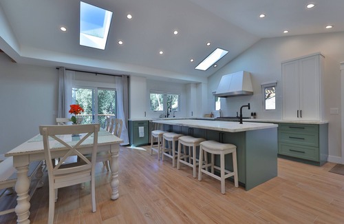 North Auburn House | Luxurious 4-bedroom house on 4.4 acres in delightful Auburn