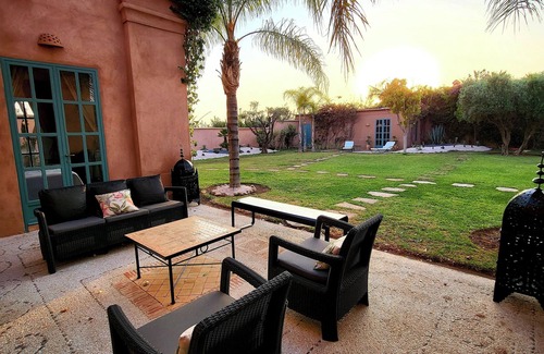 El Aggada Villa | Luxurious 4-bedroom villa: private garden and swimming pool not overlooked