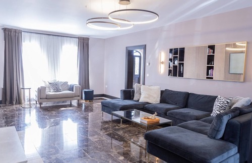 Magherafelt House | Luxurious 4BD family Retreat in Magherafelt