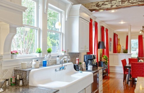 Lake Charles House | Luxurious 6-Bedroom Grand Residence with Multiple Living Areas - Designer Home