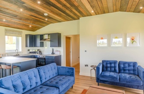 Hundall Ski Chalet | Luxurious and contemporary lodge with stunning countryside views.