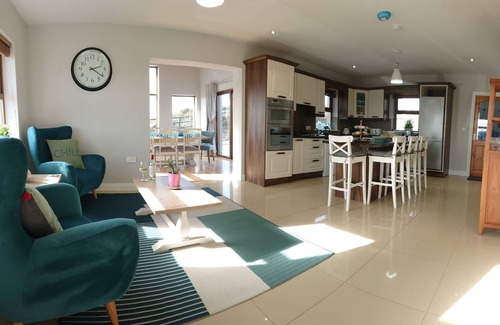 Lisdoonvarna House | Luxurious and Spacious 5 Bedroom Self-Catering House in Doolin. 3250 Square ftt.