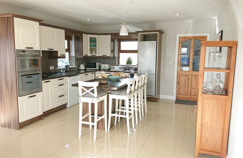 Lisdoonvarna House | Luxurious and Spacious 5 Bedroom Self-Catering House in Doolin. 3250 Square ftt.