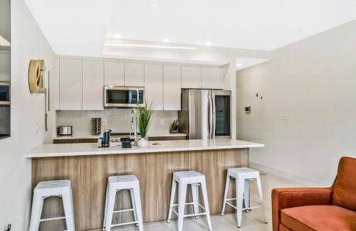 Petworth Apartment | Luxurious and stylish 2 bedroom 2 bathroom suite