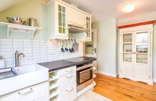 Coburg Condo | Luxurious apartment * Air conditioning * Parking lot