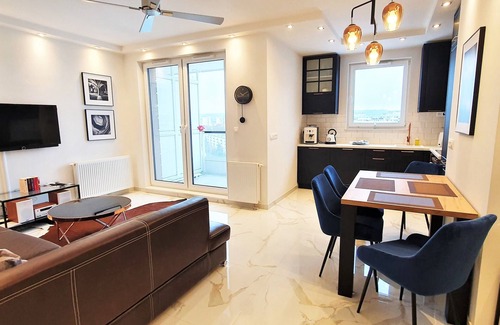 Przymorze Apartment | LUXURIOUS APARTMENT IN A DIRECT SEA LOCATION WITH FASCINATING VIEWS!