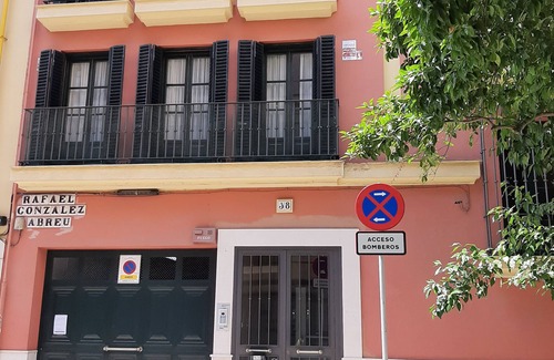 Museo Apartment | Luxurious Apartment in Epicentro: Parking + Free Wi-Fi, A/C, 3 BR + 3 WC, no noise