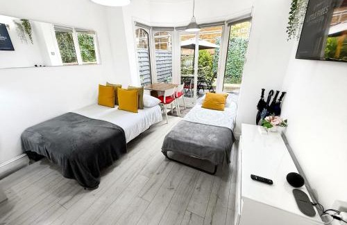 Covent Garden Apartment | Luxurious Apartment with Patio in Covent Garden