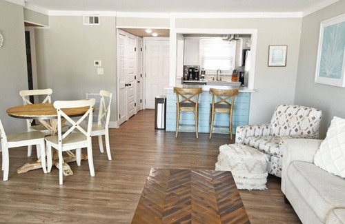 Holiday Isle Condo | Luxurious Beachfront 2 Bedroom Condo at Sandpiper Cove in Destin, FL – Unit 1147 Pet Friendly