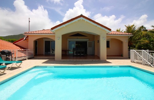 Cul de Sac Villa | Luxurious Caribbean Contemporary Charm with Breathtaking Panoramic Ocean View