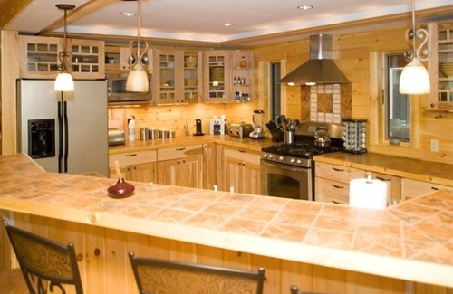 Gorham House | Luxurious Chalet in Beautiful White Mountains