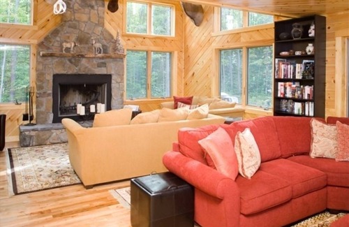 Gorham House | Luxurious Chalet in Beautiful White Mountains