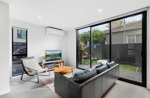 Sydenham Apartment | Luxurious City Retreat 3 Bed 3 Bath Near CBD