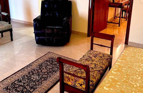 Zirakpur House | LUXURIOUS & COMFORTABLE BUNGALOW/HOUSE FOR YOU AND FAMILY
