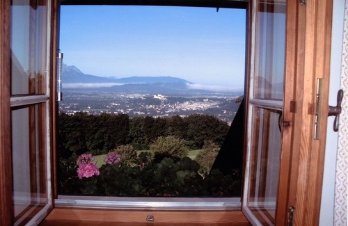 Laakirchen House | Luxurious country house, Sound of Music style above Salzburg