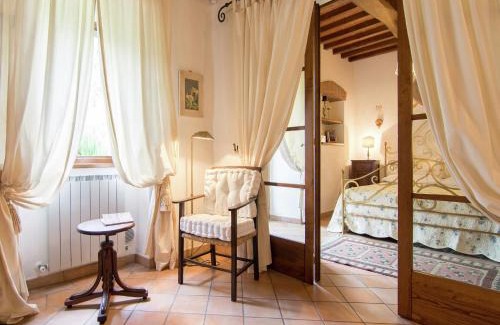 Cortona House | Luxurious, cozy apartment with pool near Cortona in Tuscany versatile