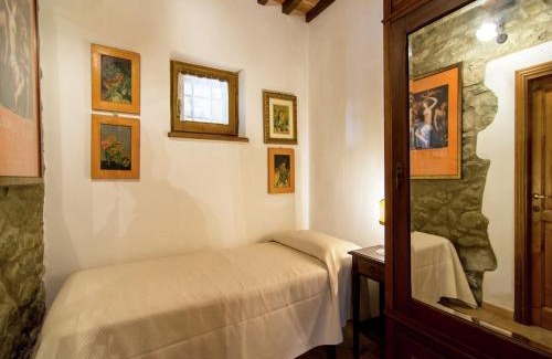 Cortona House | Luxurious, cozy apartment with pool near Cortona in Tuscany versatile