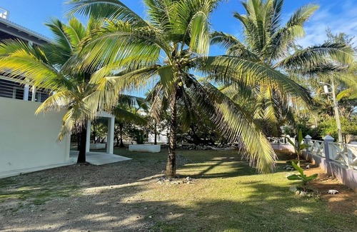 Isla de Utila Villa | Luxurious House w/AC + Pool.