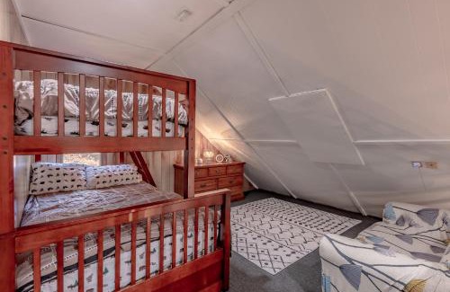 Lake Harmony Estates House | Luxurious house with largest hot tub & perfect retreat!