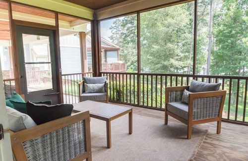 Appling House | Luxurious Lake Front Estate, Sleeps 20 with Game Room and dock, pet friendly.